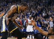 开云体育官网-篮网险胜浙江队，克莱状态火热