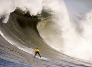 开云体育登录-绿茵场的双重奏，哈兰德爆发背后的战术密码与伊拉克式防守的艺术
