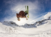 开云体育登录-塞恩斯火力全开，雷诺战术奇袭终结法拉利主场神话