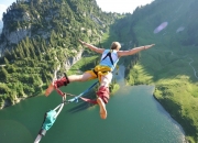 开云体育APP下载-梅西，在西班牙鏖战中扛起全队的孤胆英雄