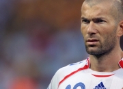 开云APP-双城记，范戴克东决封神夜，恰似巴黎横扫毕尔巴鄂的现代启示