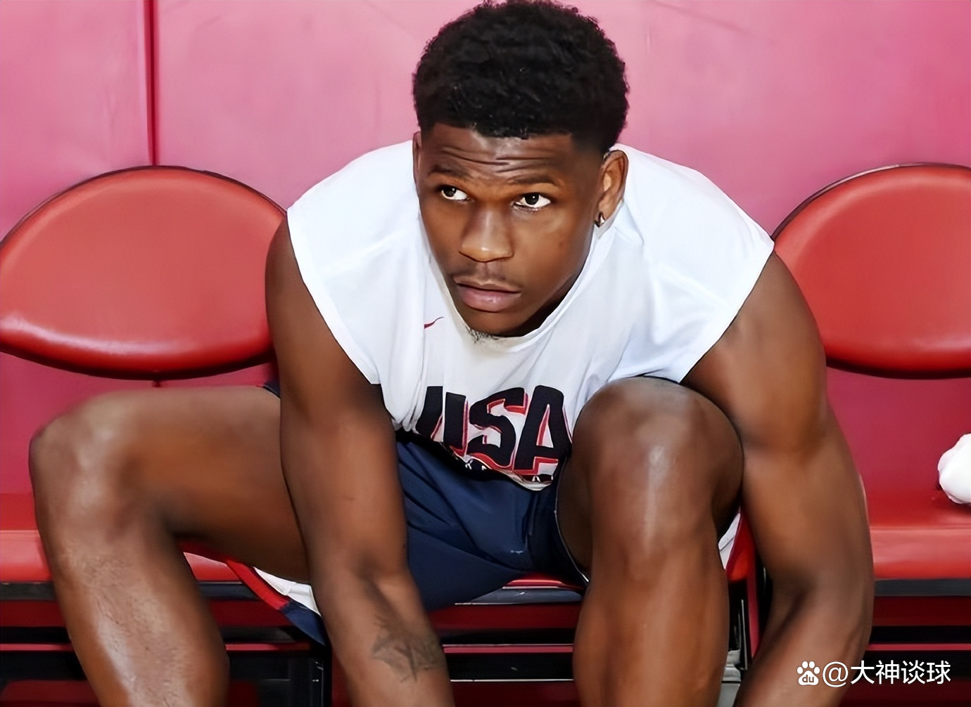 澳大利亚男篮爆冷美国男篮，戈贝尔一己之力扛起全队的简单介绍