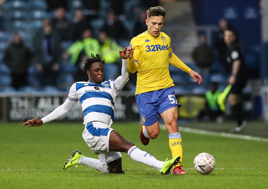 沙尔克下轮比赛确定首发，全队备战