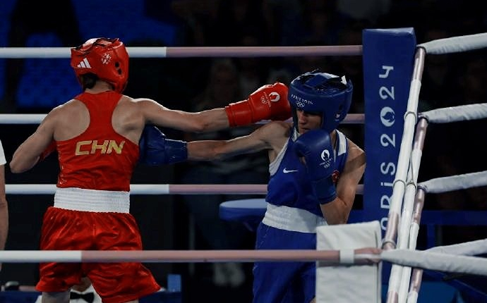 关于拳击比赛：俄罗斯选手以优势战胜对手的信息