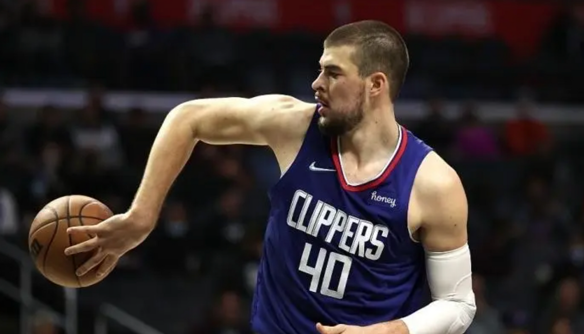 关于南安普顿后防铁桶般防守，稳守不失的信息