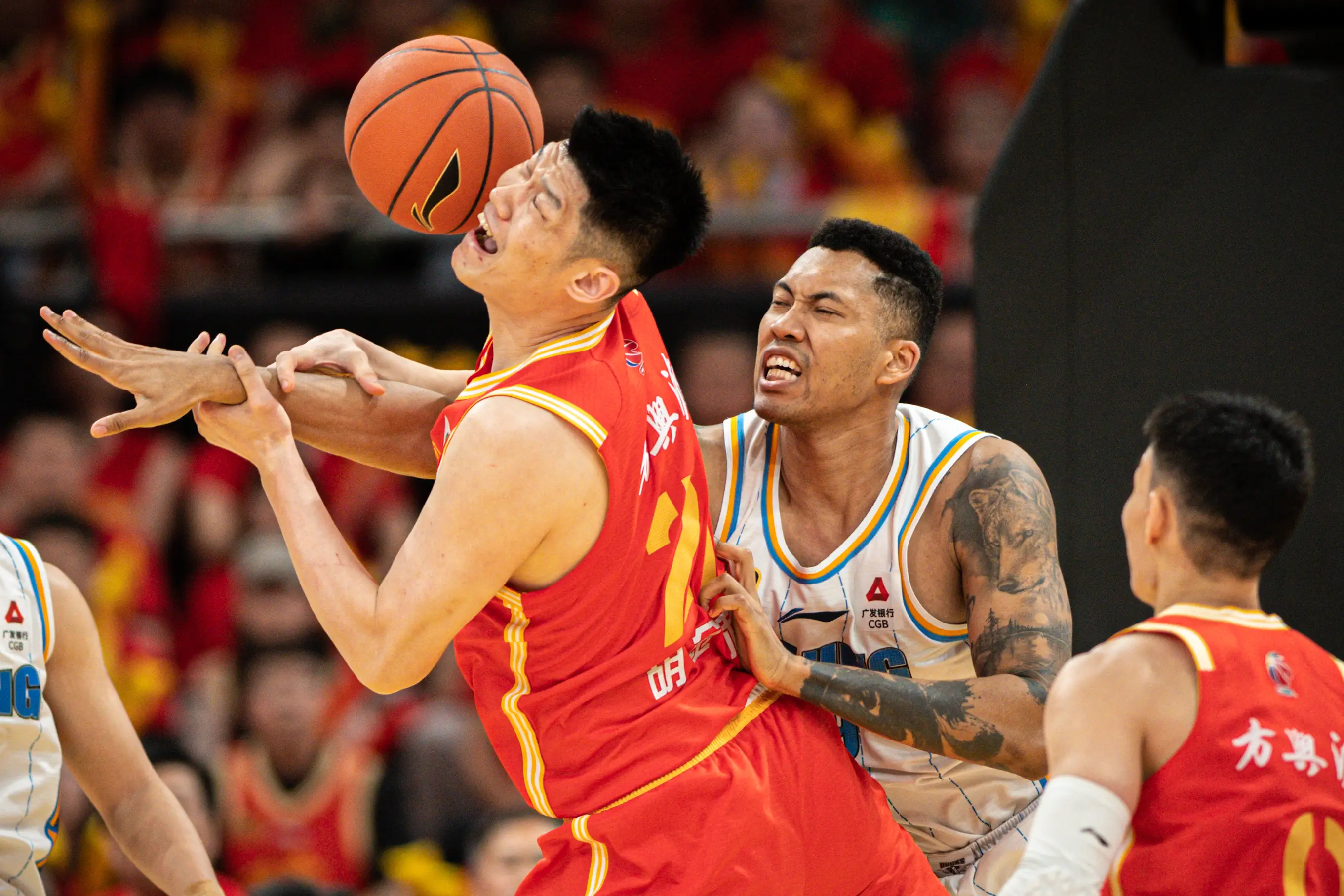 平稳发挥！球队凭借稳定表现，击败对手