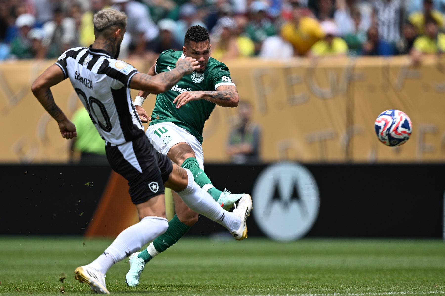 佛罗伦萨客场一球小胜，击败帕尔马的简单介绍