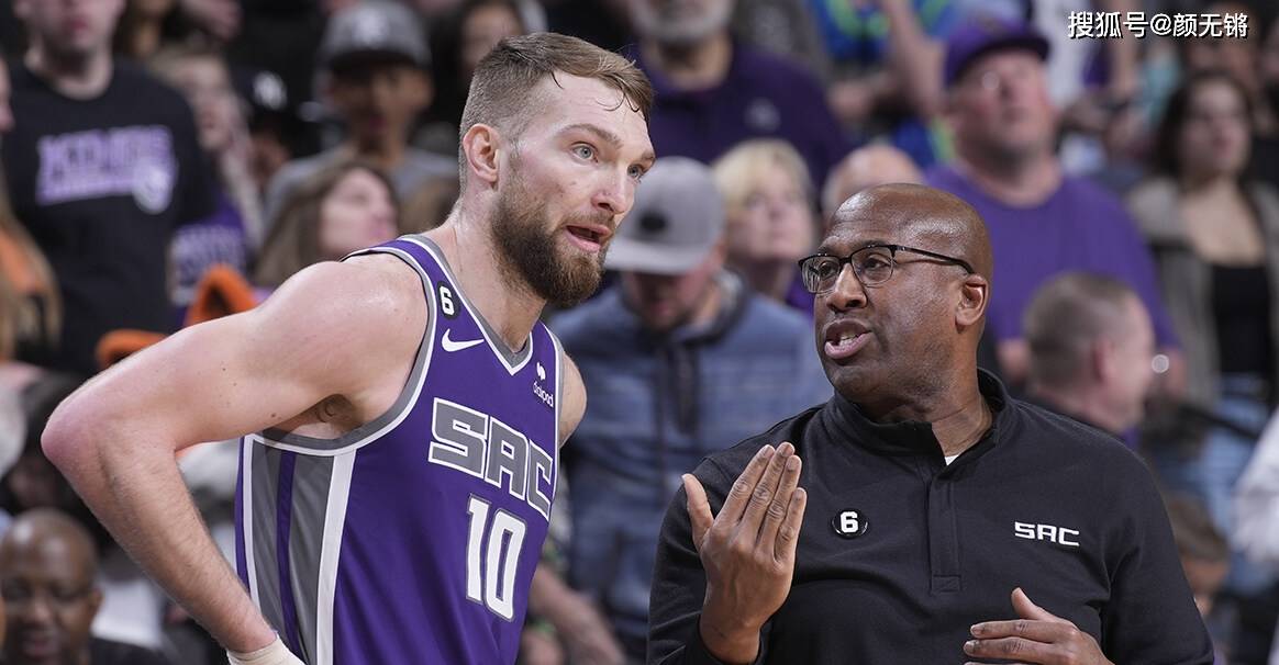 勇士后场双枪砍下大号得分，完胜对手