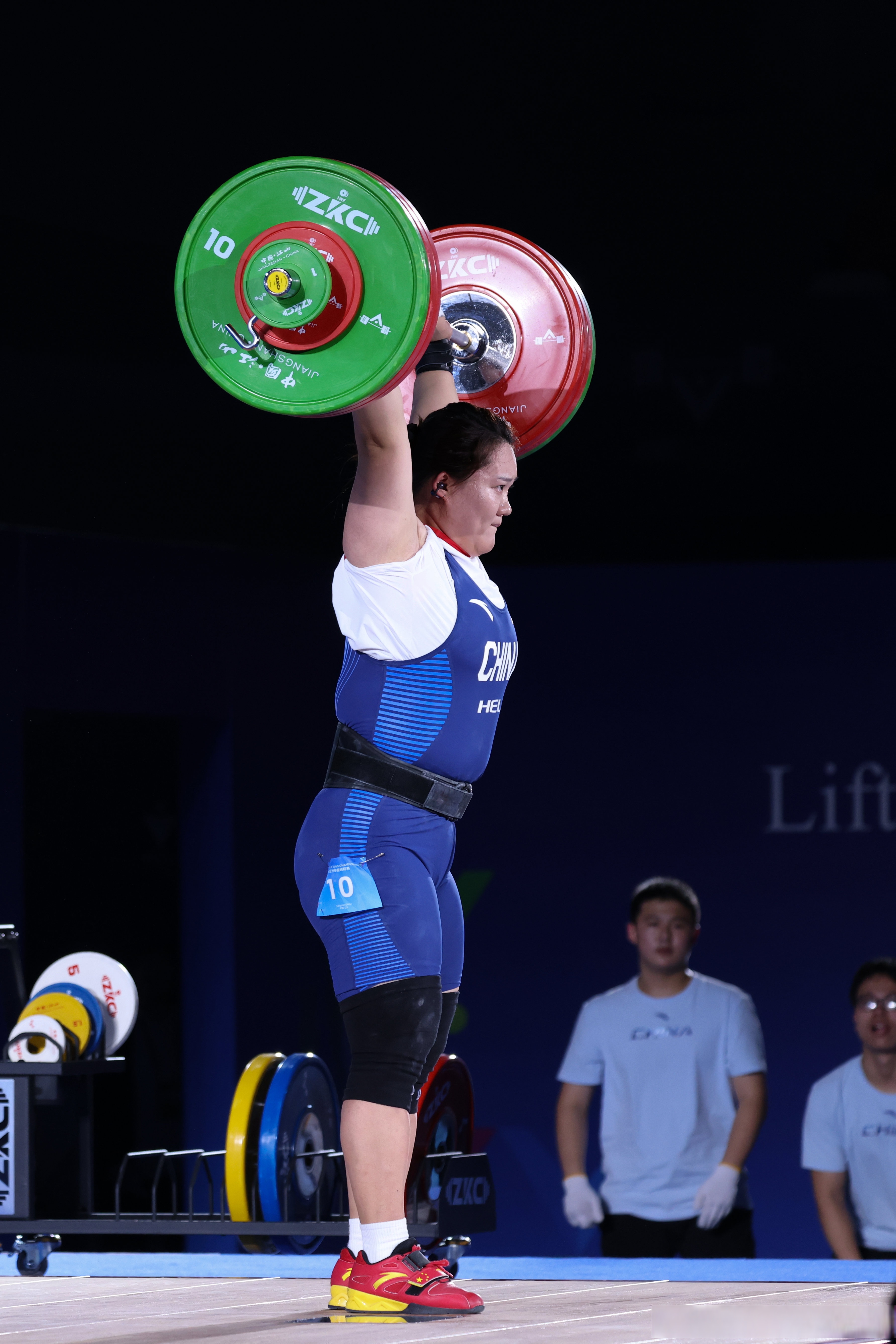 亚洲好手制霸赛场，夺得多项殊荣