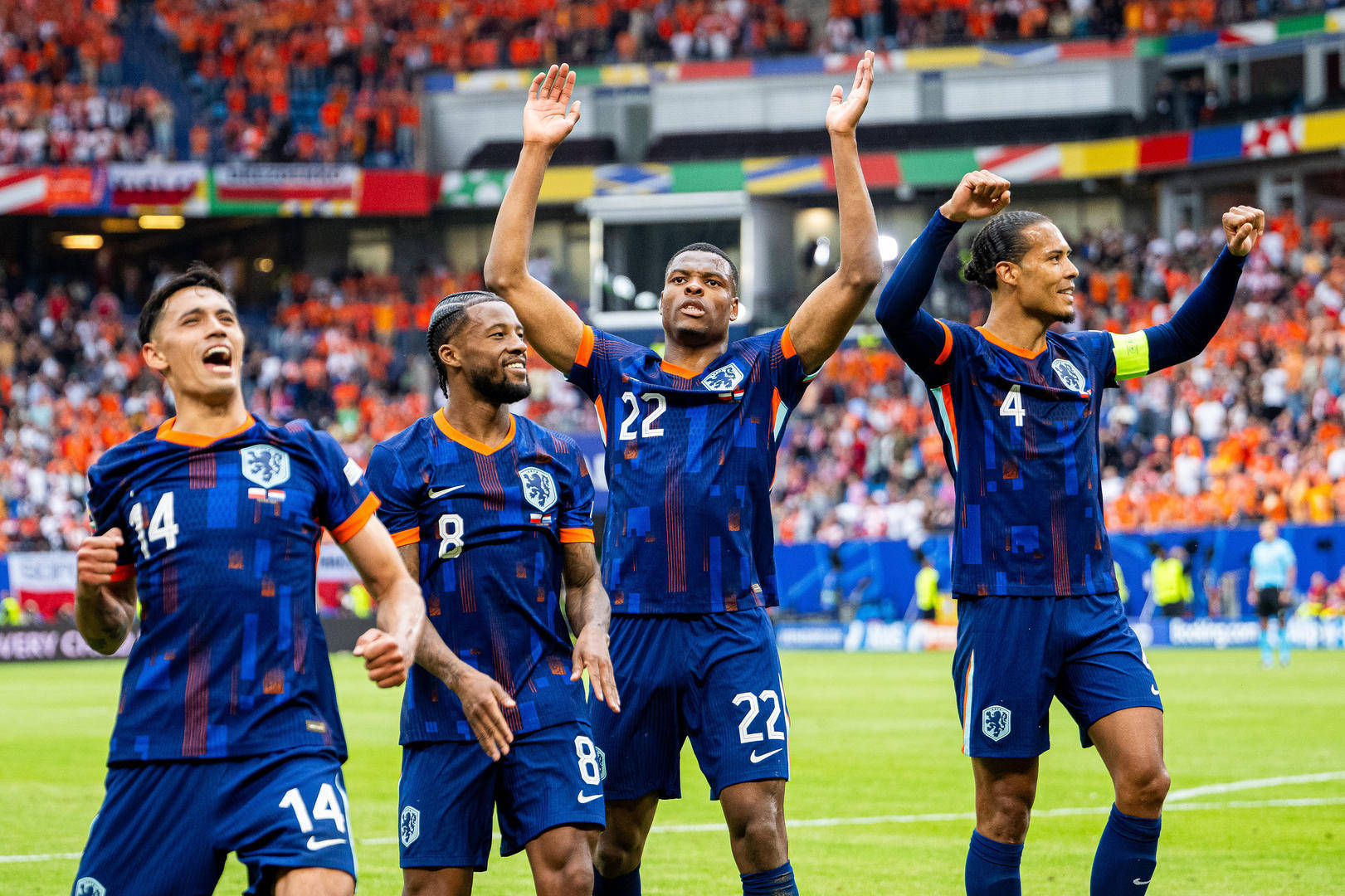 包含奥地利队力克波兰队，梁靖崑统治全场的词条