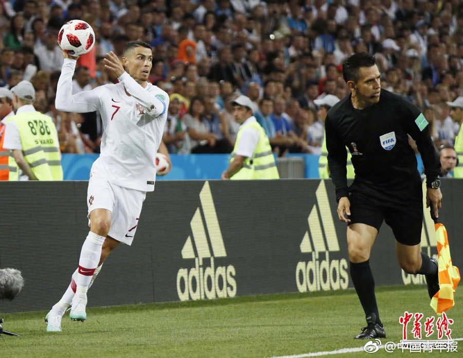 乌拉圭血洗波兰,C罗打破历史纪录的简单介绍 乌拉圭血洗波兰,C罗打破历史纪录的简单介绍