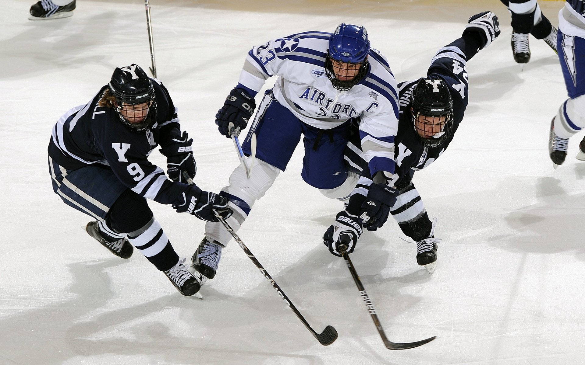 东决关键战焦点战，雄鹿封锁尼克斯的战术密码