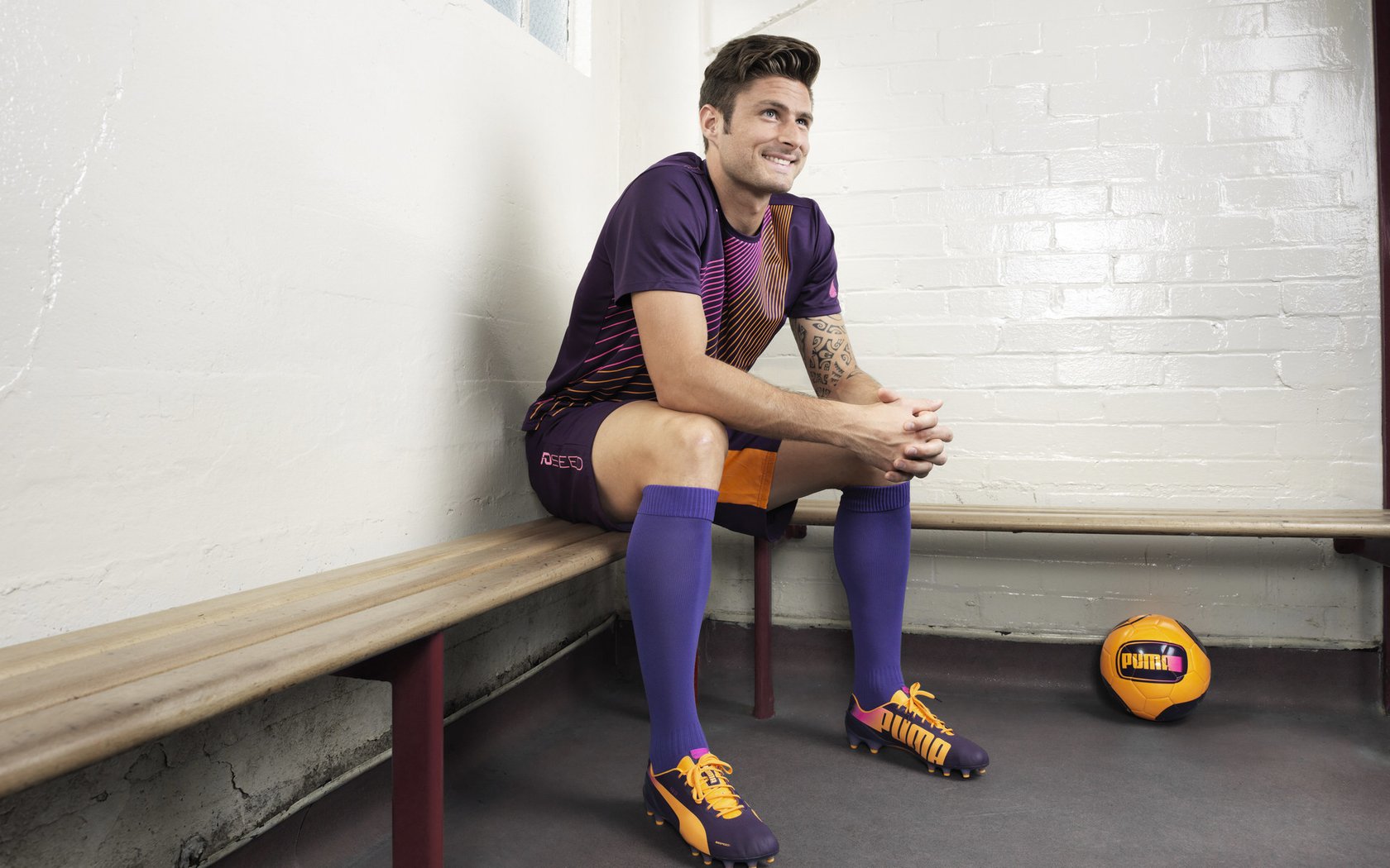 当东方巨龙遇见好莱坞战舰，哈利伯顿的魔法点燃京洛之战